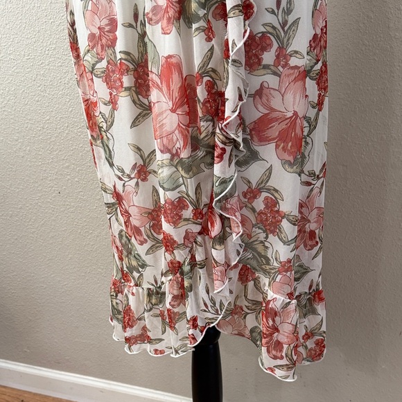 Kate and Lily Floral Print Midi Dress - Picture 4 of 7